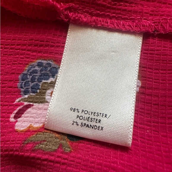 🌺 Ann Taylor Red Floral Smocked Neck Blouse – Size Small - Picture 11 of 11